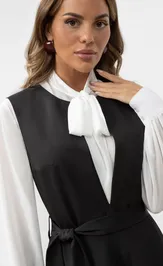 Dress CHARUTTI Ostryj stil (s poyasom)