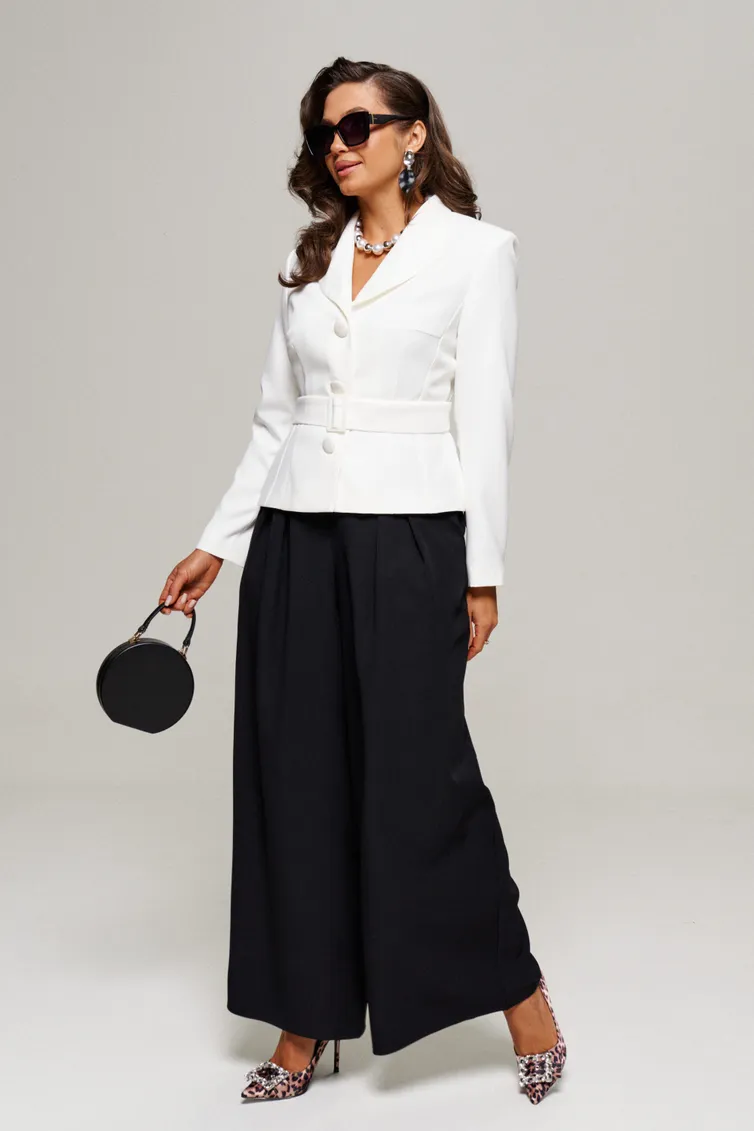 Suit Beautiful & Free #6187 belyj+chyornyj
