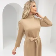 Sukienka CHARUTTI #Svobodnye vzglyady (latte, s poyasom)