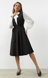 Dress CHARUTTI Ostryj stil (s poyasom)