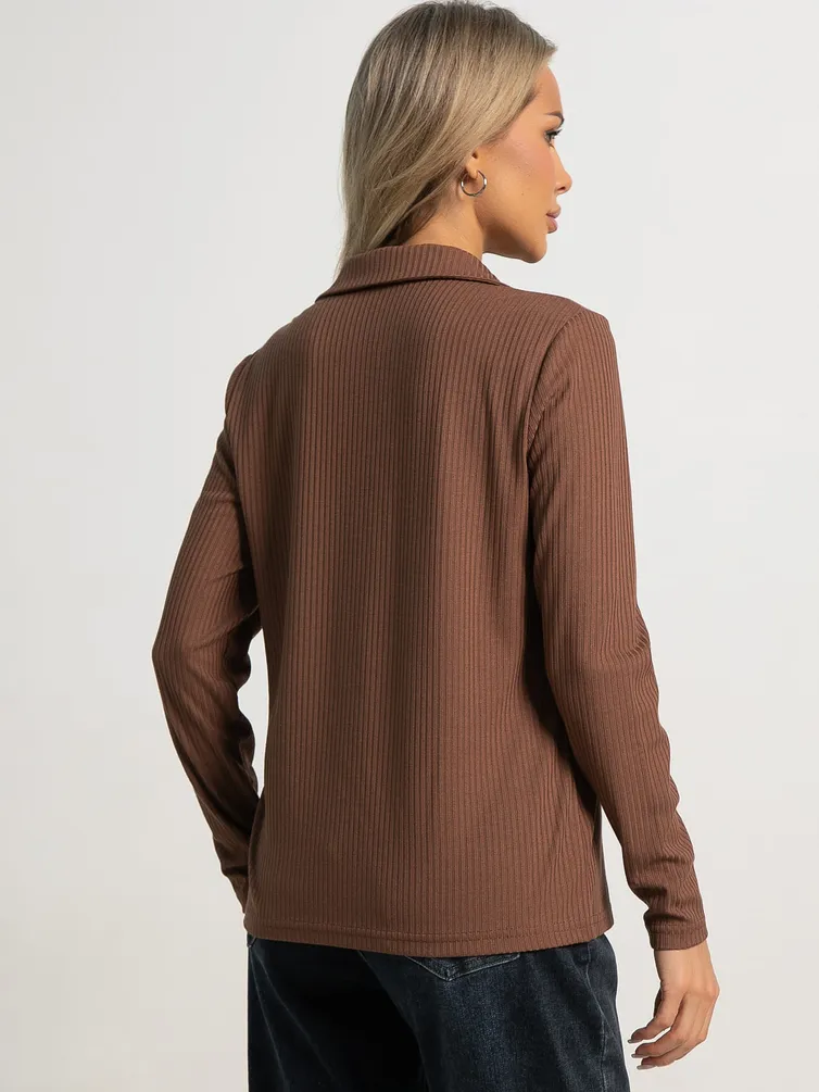 Bluzki, tuniki LT Collection #B15618-6M