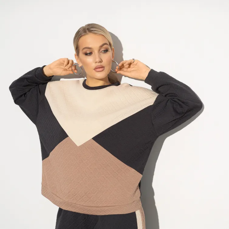 Bluza CHARUTTI #Lyubimyj obraz (iskushenie)