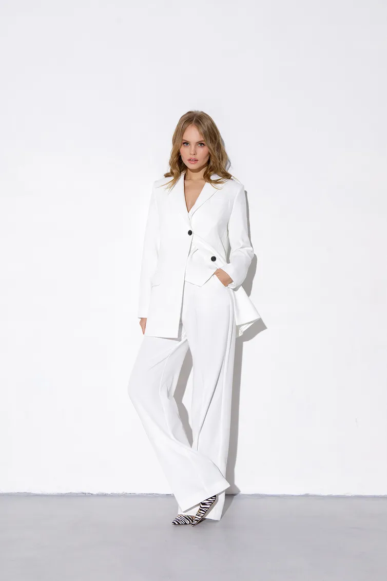 Suit Pirs #3645 molochnyj