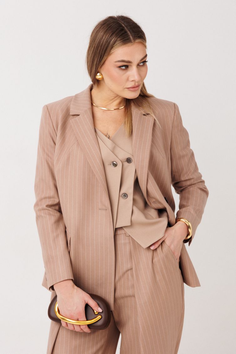Suit Fantazia Mod #5220 bezhevo-pudr