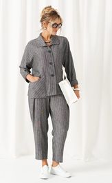 Suit Beautiful & Free 6459 poloska grafit