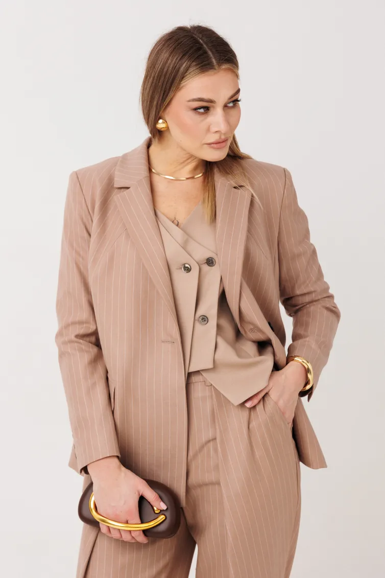 Suit Fantazia Mod #5220 bezhevo-pudr