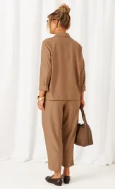 Suit Beautiful & Free 6484 bezhevyj