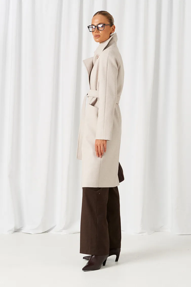 Coat Beautiful & Free #9029 molochnyj