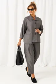 Suit Beautiful & Free #6484 tyomno-seryj
