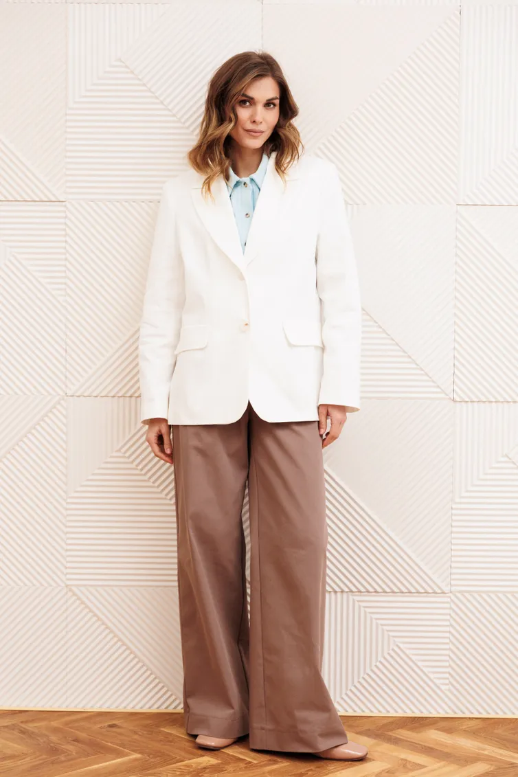 Suit GIZART #5377 molochnyj, kapuchino
