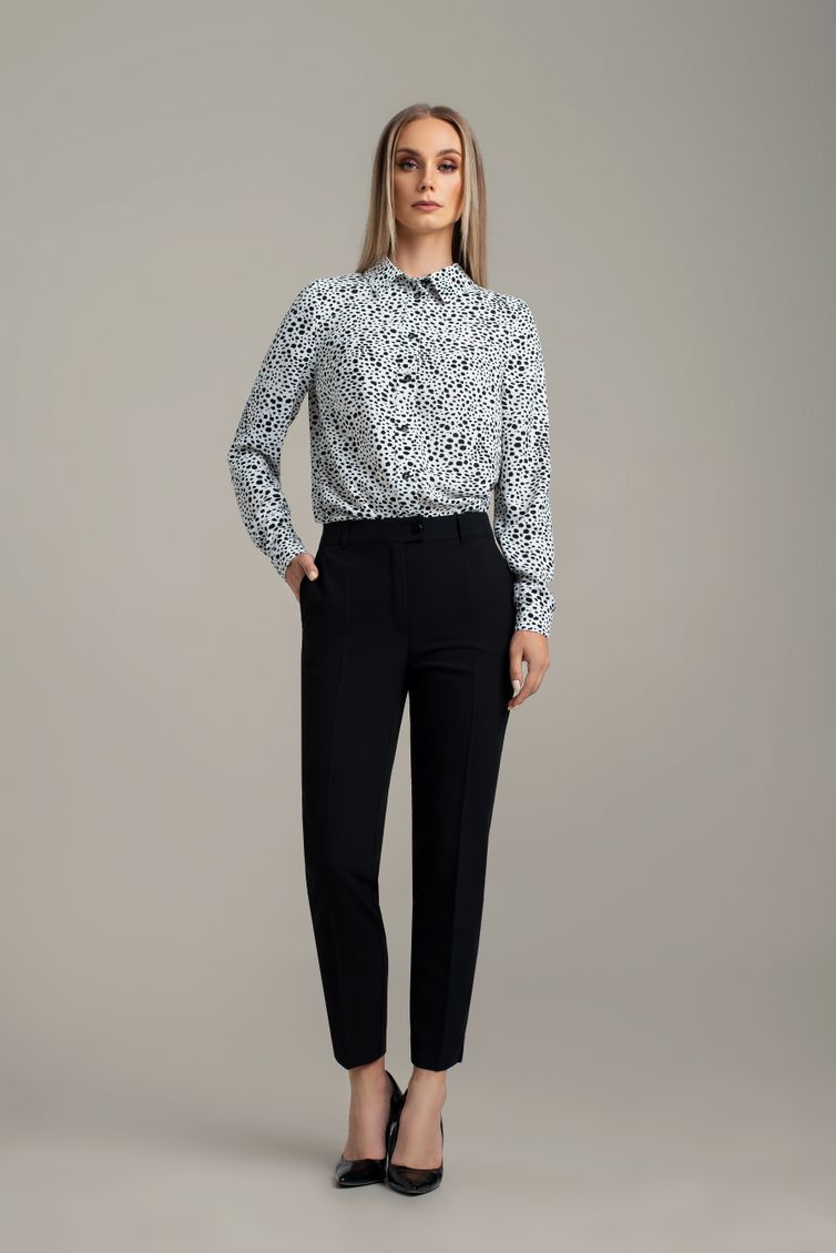 Blouse MARIKA #442 Molochn v chyorn kamushki