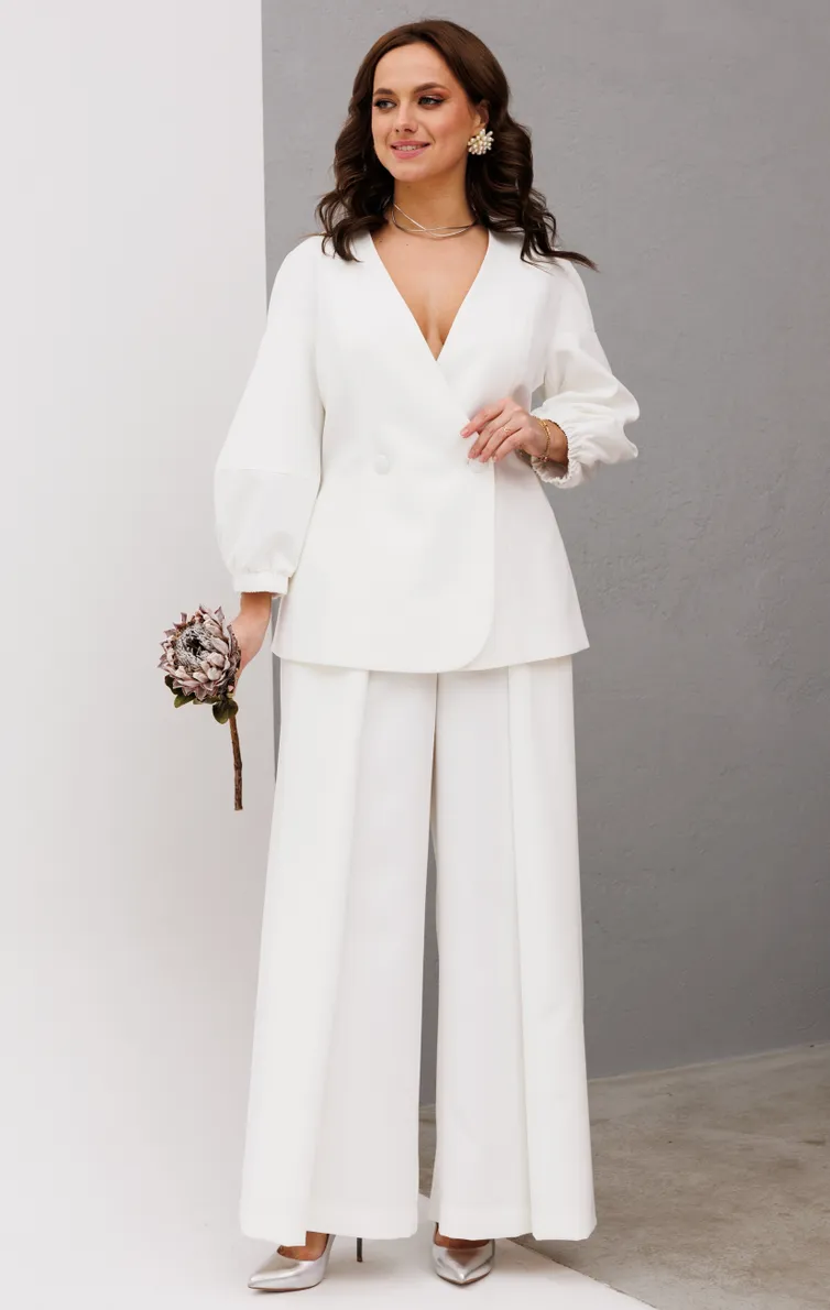 Suit INVITE #6090