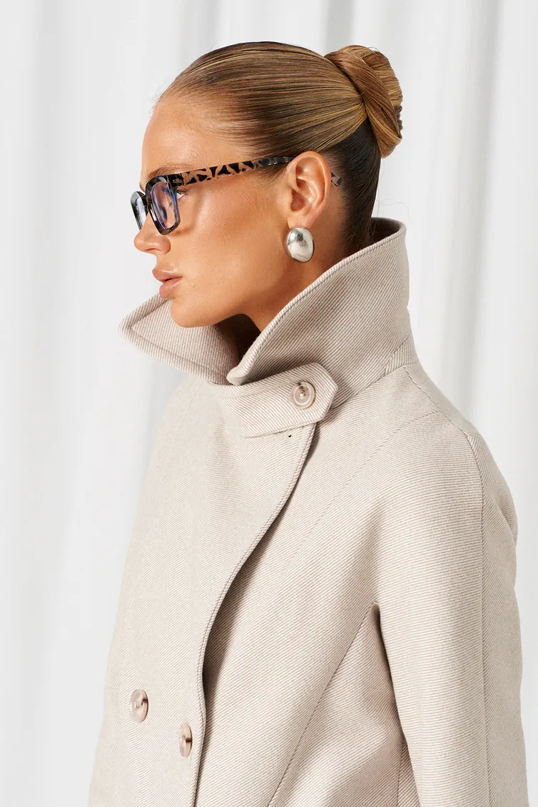 Coat Beautiful & Free #9029 molochnyj