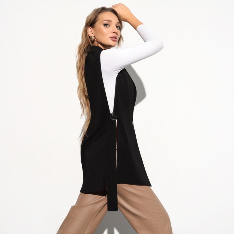 Жилет CHARUTTI арт. Сама себе босс (блэк)