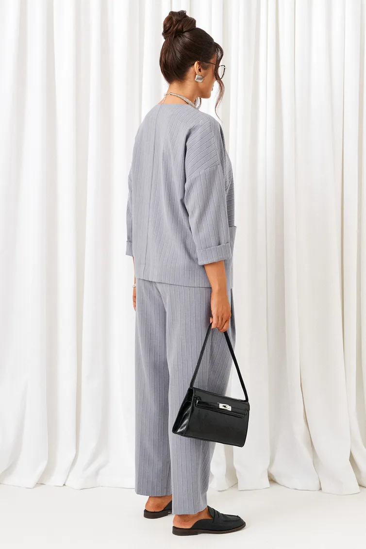 Suit Beautiful & Free #6433 seryj