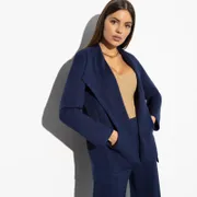 Sweter CHARUTTI #Schastlivaya vstrecha (s poyasom)