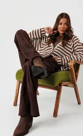 Sweter Люше 4467 korichnevyj