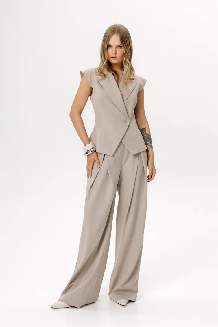 Waistcoat Pirs #6543 bezhevyj