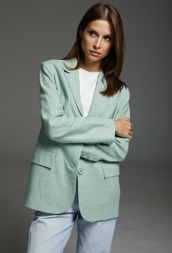 131 мятный жакет