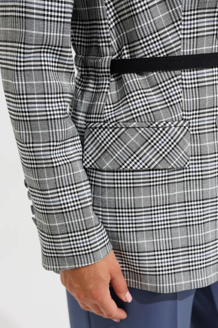 Suit AMUAR #1138