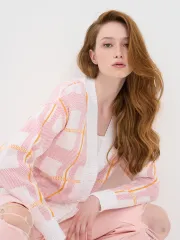Sweter Newvay #7232-14090 bel/zolotoj ulej/liker