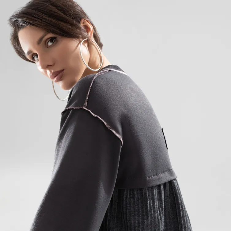 Bluza CHARUTTI #Uspex v rukax