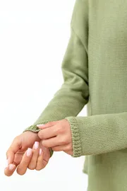 Sweter Romgil #RV0009-ShE5 svetlo-olivkovyj