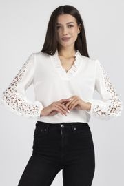 Blouse VIZAVI #695 molochnyj