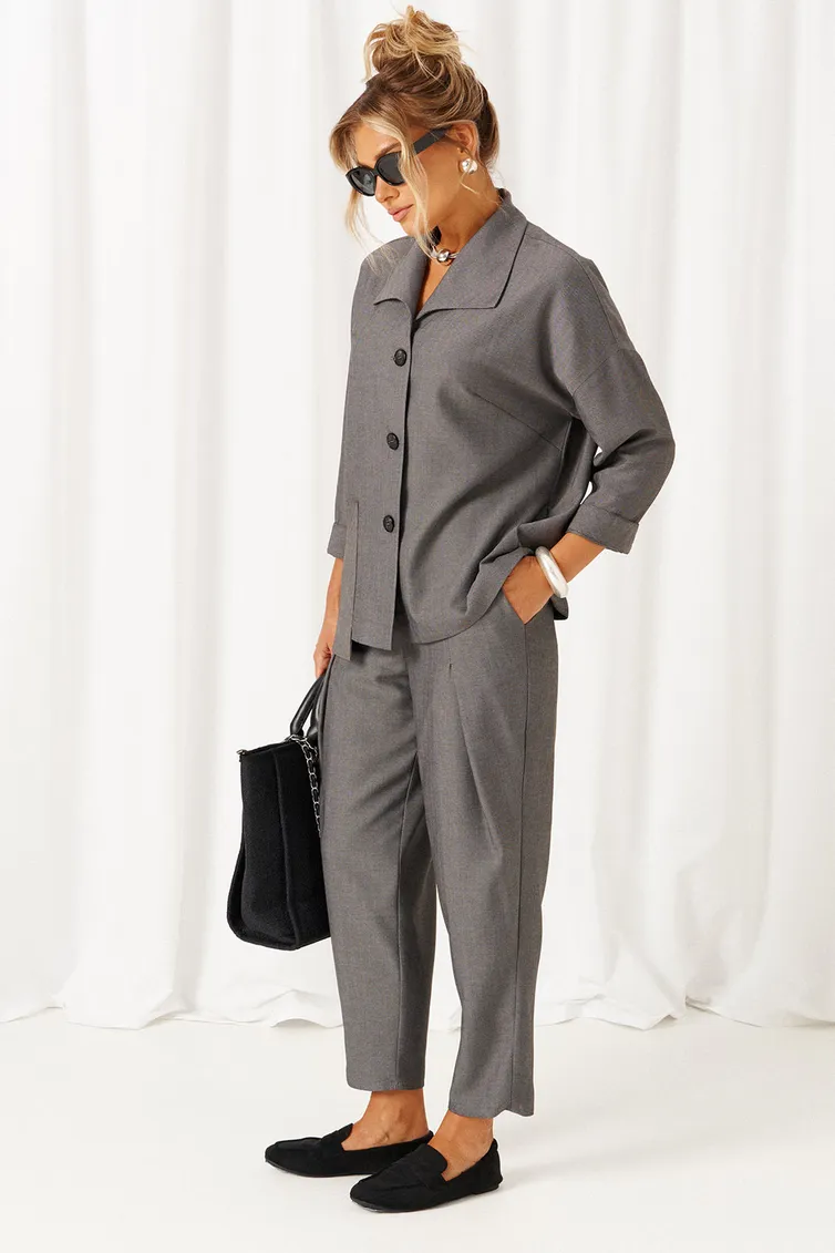 Suit Beautiful & Free #6484 tyomno-seryj