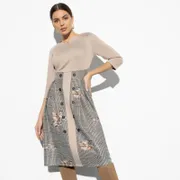Sukienki CHARUTTI #Samaya uvlekatelnaya (magic beige)