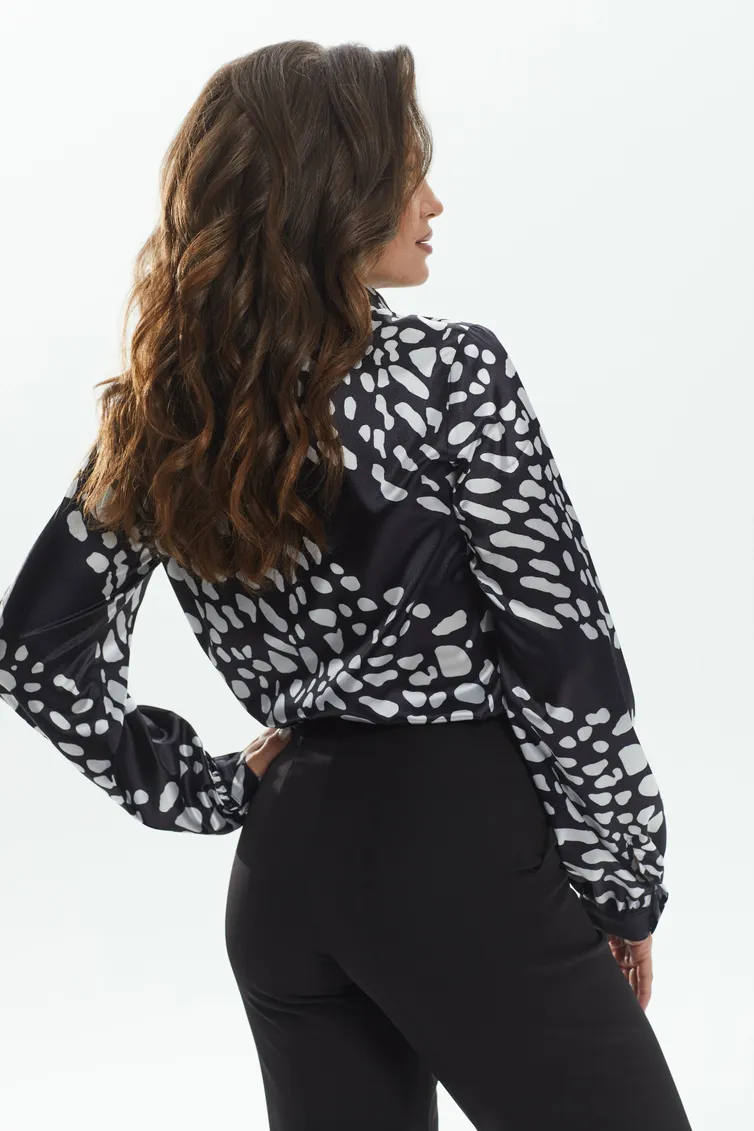 Bluzka MALI #623-074 belye kamushki