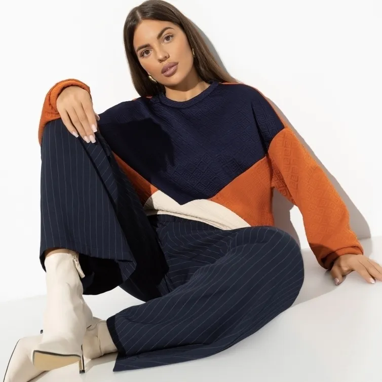 Bluza CHARUTTI #Lyubimyj obraz (yarkaya)