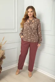 Bluzka SandyNA #13812 korichnevo-bezhevyj v cvety