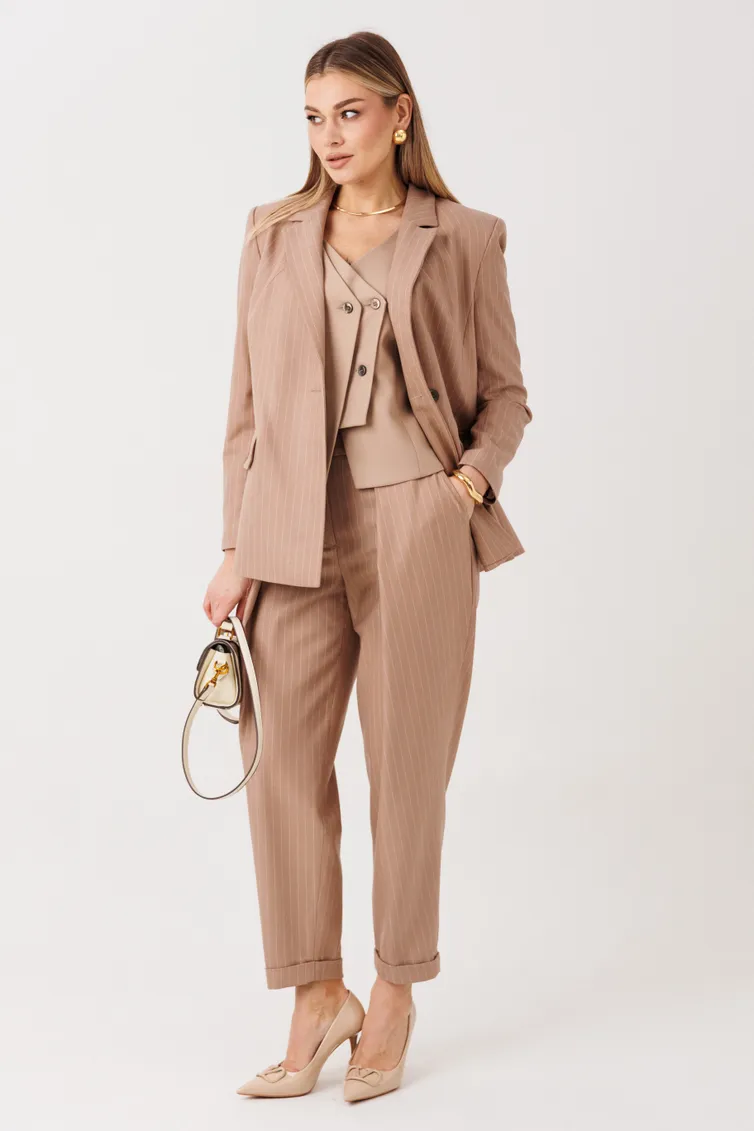 Suit Fantazia Mod #5220 bezhevo-pudr
