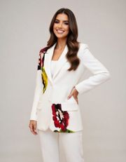 Жакет GIZART арт. 15377 молочный с цветком оранжевым