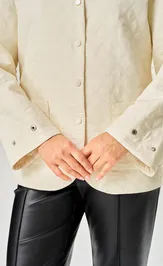 Kurtka Ava fashion M-227 molochnyj