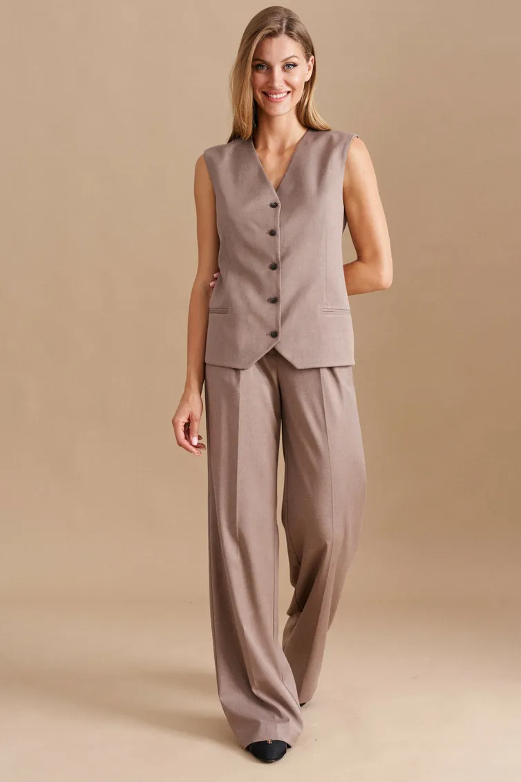 Waistcoat Elletto Life #3779 temno-bezhevyj