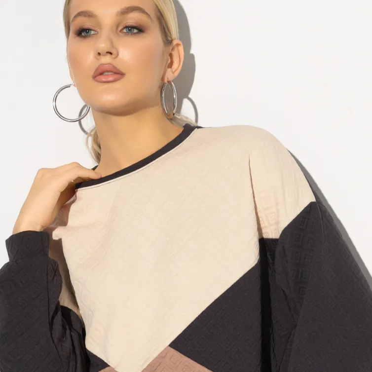 Bluza CHARUTTI #Lyubimyj obraz (iskushenie)