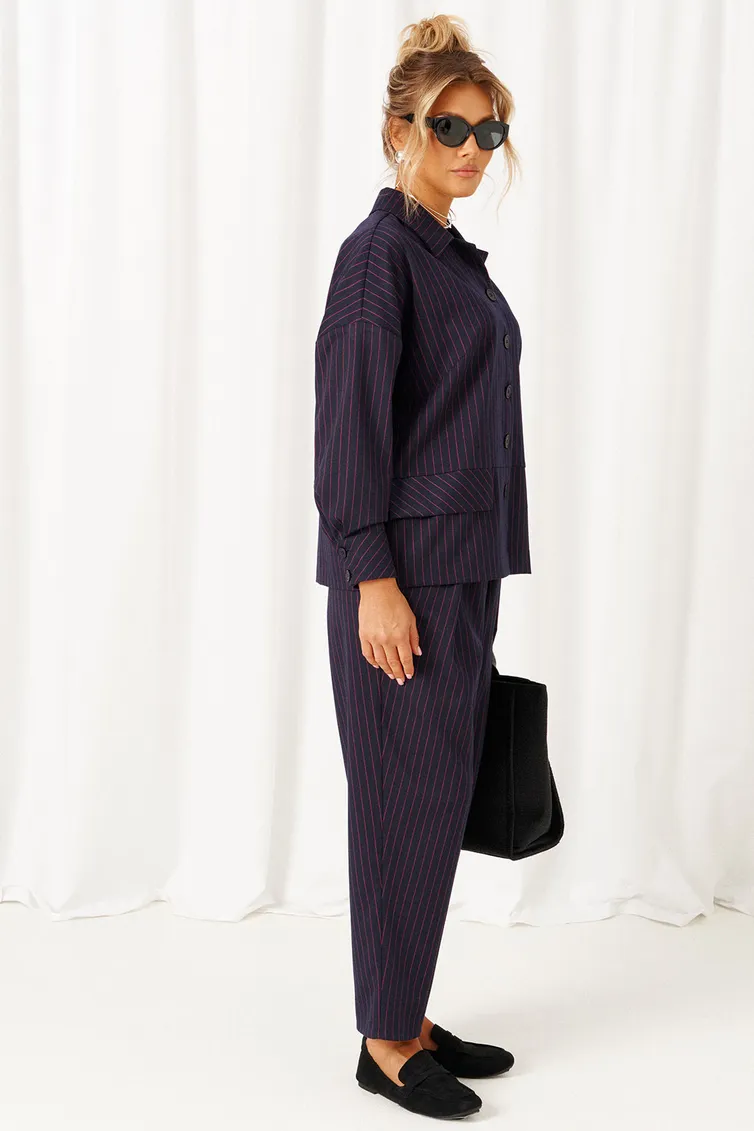 Suit Beautiful & Free #6485 temno-sinij v polosku