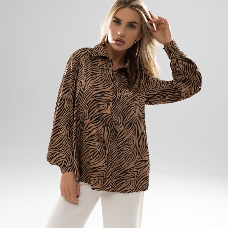 Shirt CHARUTTI #Chto mezhdu nami