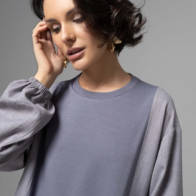 Bluza CHARUTTI #V kotorom udobno zhit (seryj)