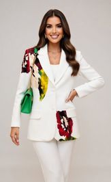 Жакет GIZART 15377 молочный с цветком оранжевым