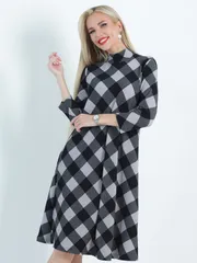 Sukienka DS Trend #P-4685 (Osobenno aktualno, kletka)