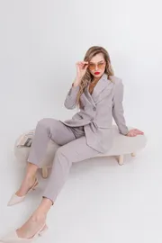 Garnitur SandyNA #130550 sero-zhemchuzhnyj