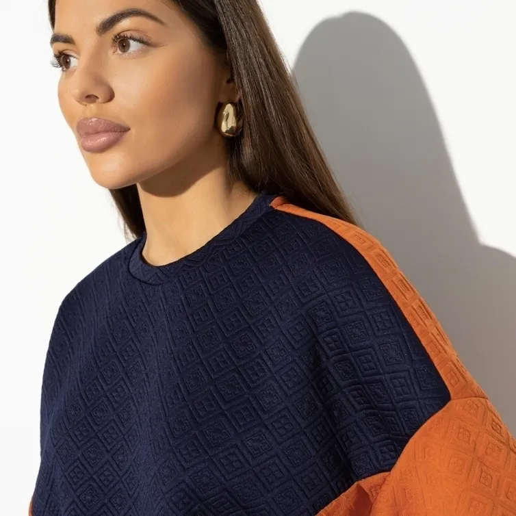 Bluza CHARUTTI #Lyubimyj obraz (yarkaya)
