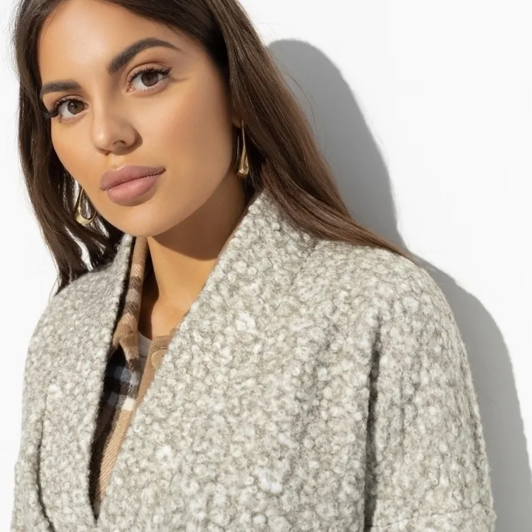 Sweter CHARUTTI #Stil bez povoda (bezh, s poyasom)