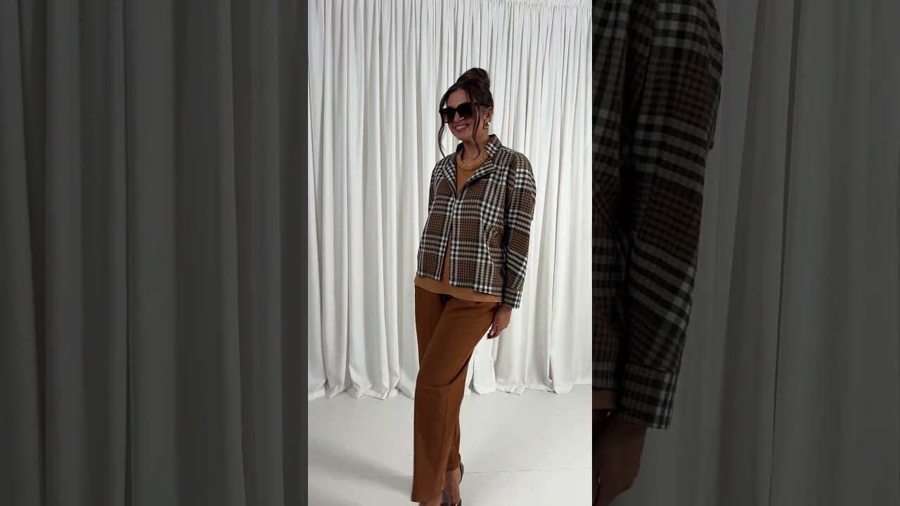 6413 костюм брючный тройка размерный ряд с 48 по 54 цвет миндаль