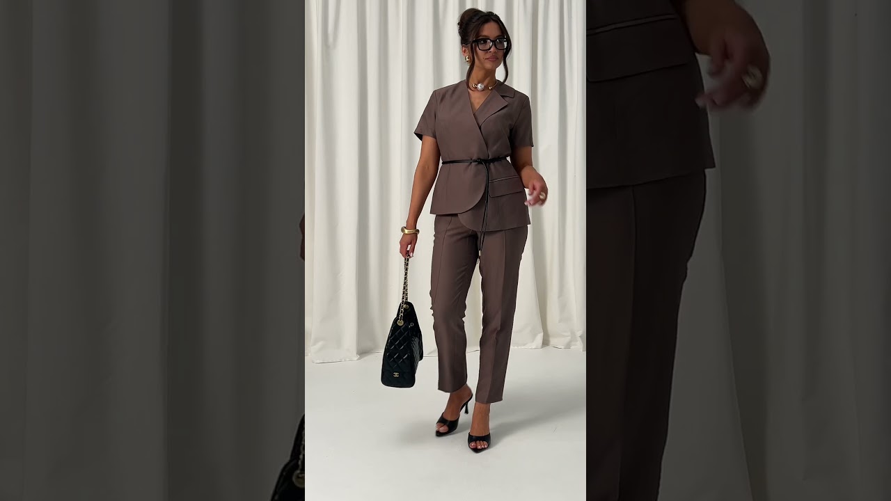 6451 костюм двойку  размерный ряд с 48 по 54 цвет трюфель