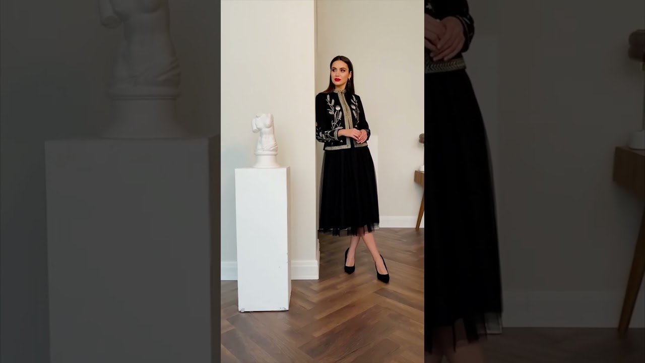 Нарядный костюм с платьем от бренда URS.