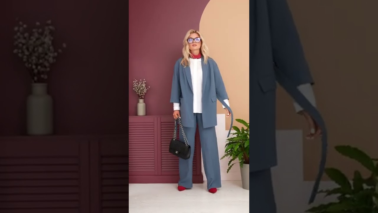 LaKona - белорусская фабрика деловой и нарядной женской одежды. Работаем с 2004 года.